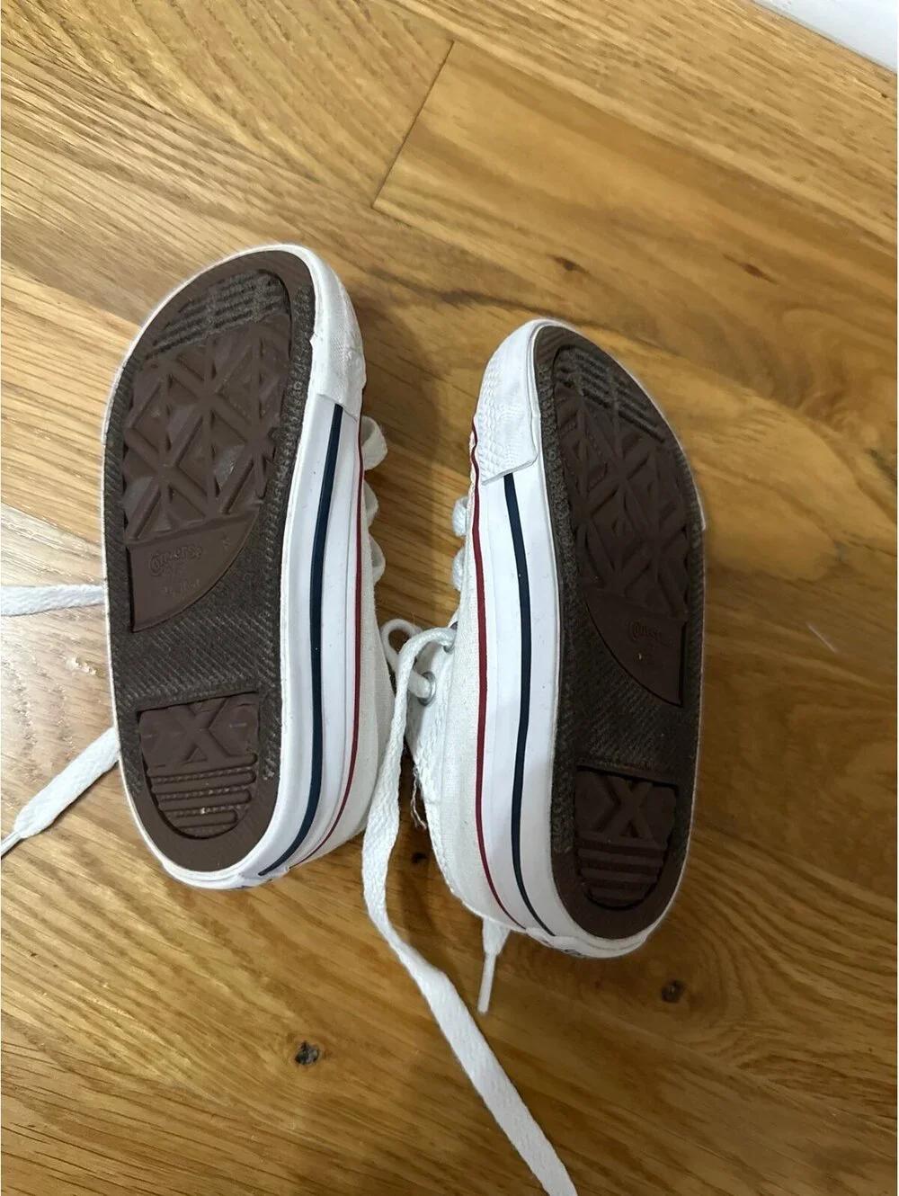 Converse Kid’s White Sneakers Size 5